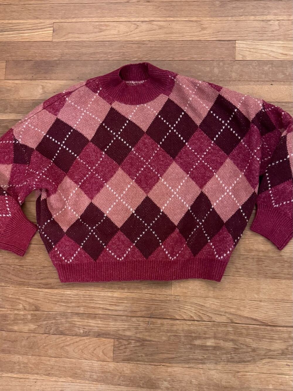 SO Women's Argyle Mock Neck Sweater - Size M
b10